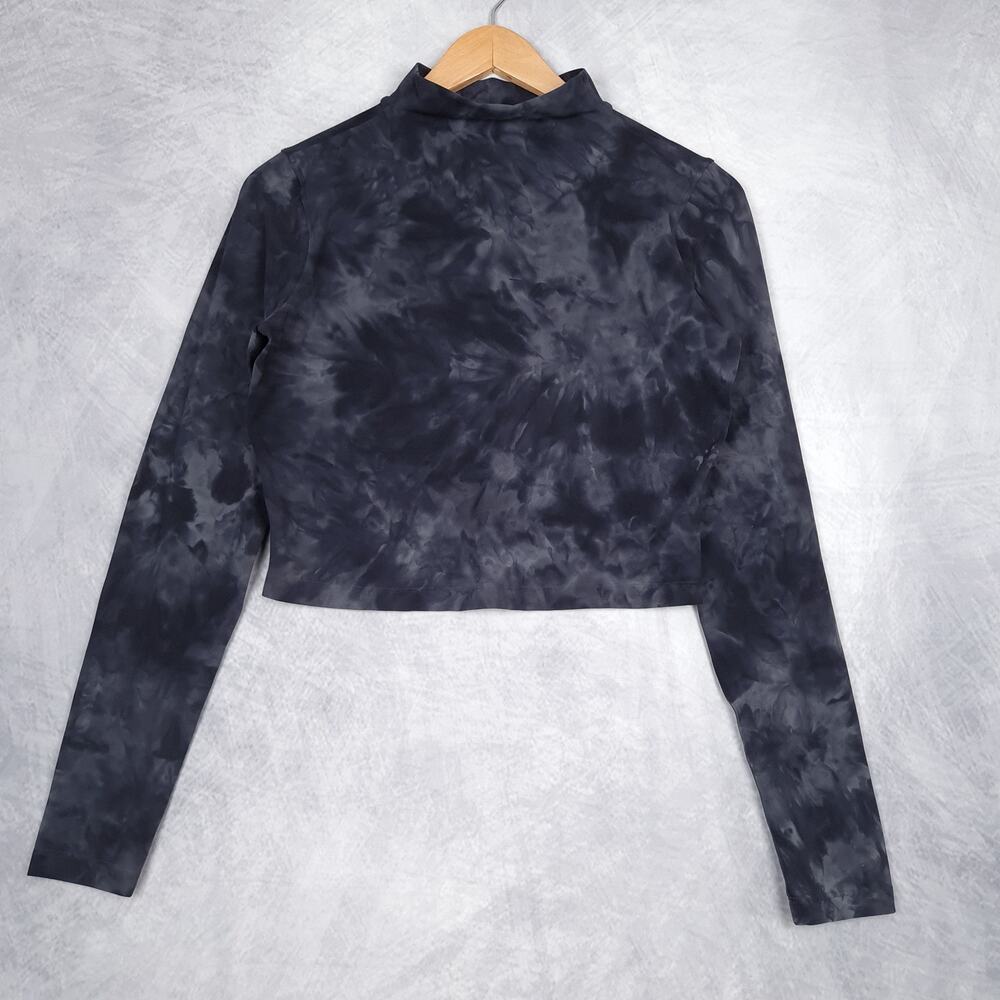 lululemon athletica Women's Long Sleeve Cropped Top in Charcoal Tie-Dye